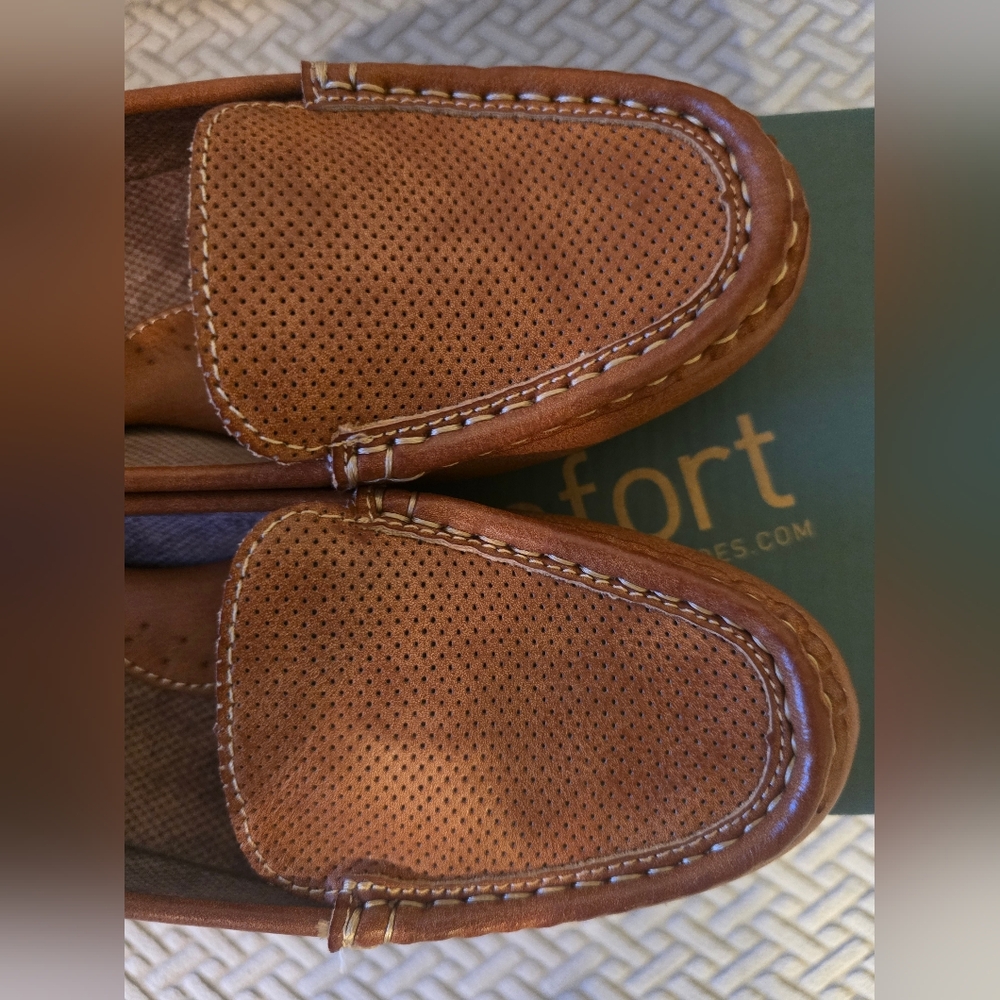 NEW b.o.c. Women's Brown Loafers Size 6 - Picture 5 of 11